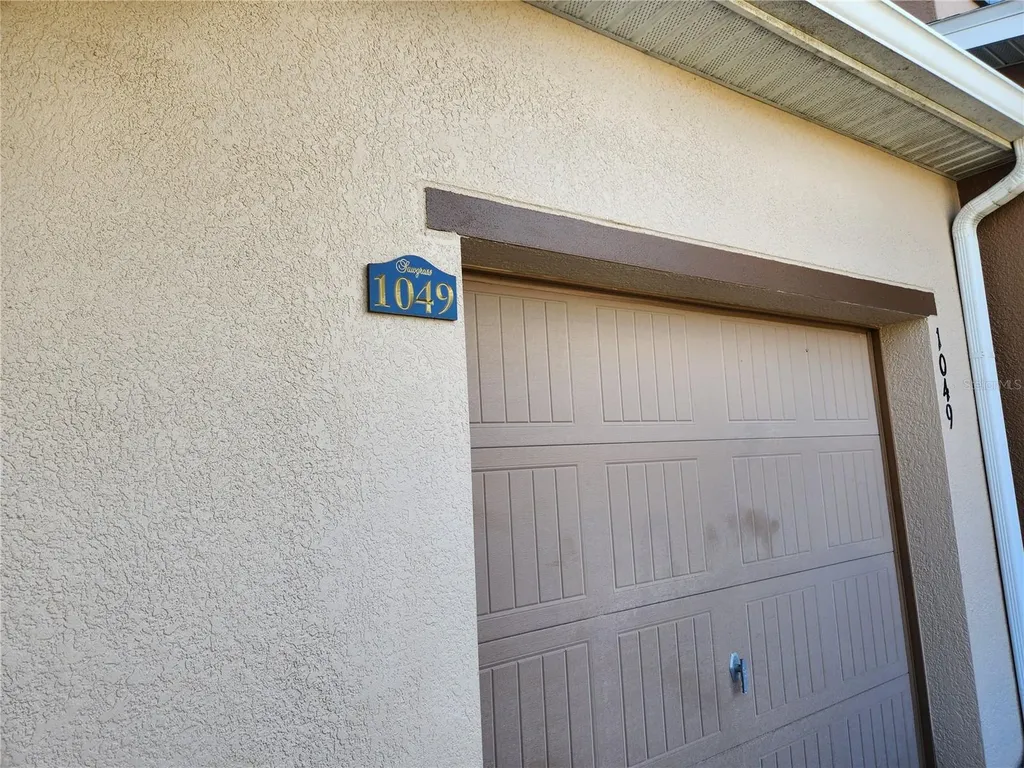 1049 N Honey Blossom Drive N Orlando FL 32824