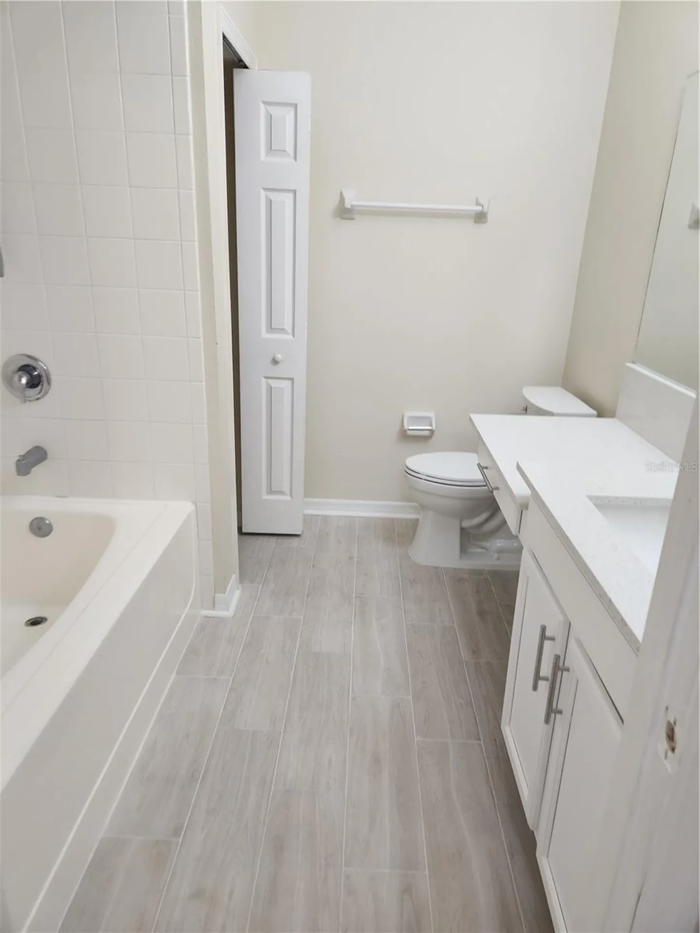 1049 N Honey Blossom Drive N Orlando FL 32824