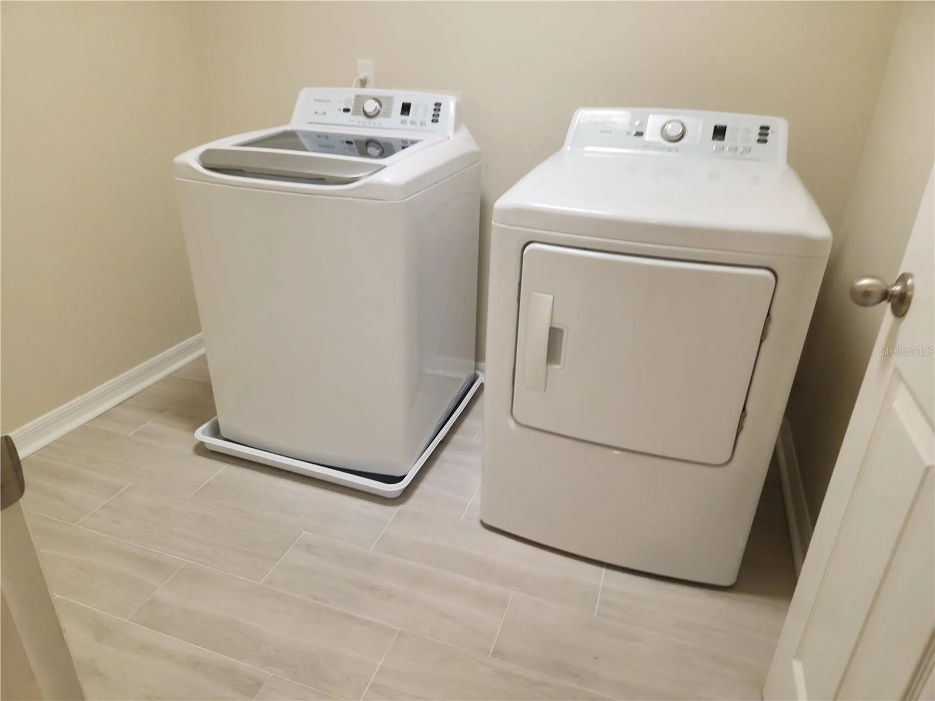 1049 N Honey Blossom Drive N Orlando FL 32824