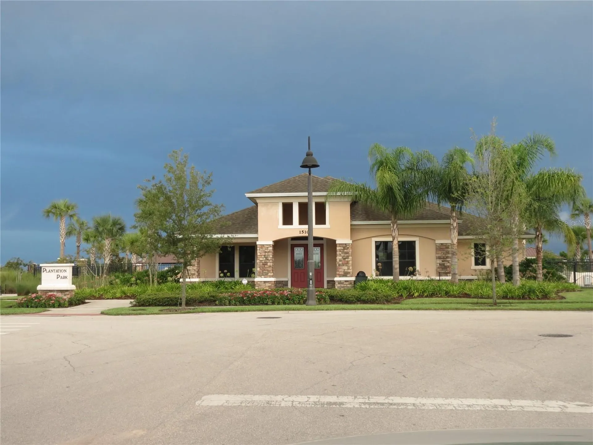 1049 N Honey Blossom Drive N Orlando FL 32824