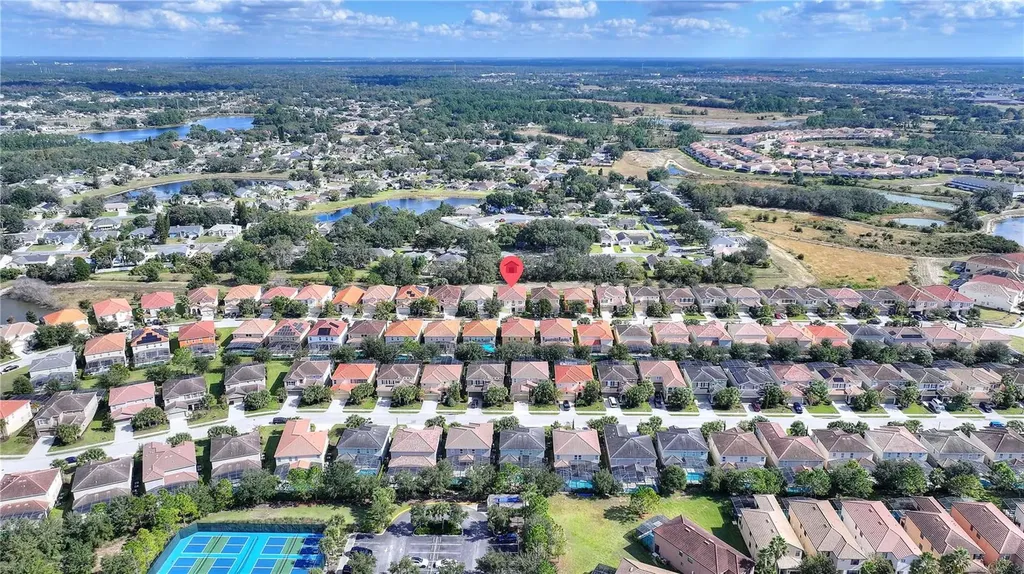 5252 Oakbourne Avenue Davenport FL 33837