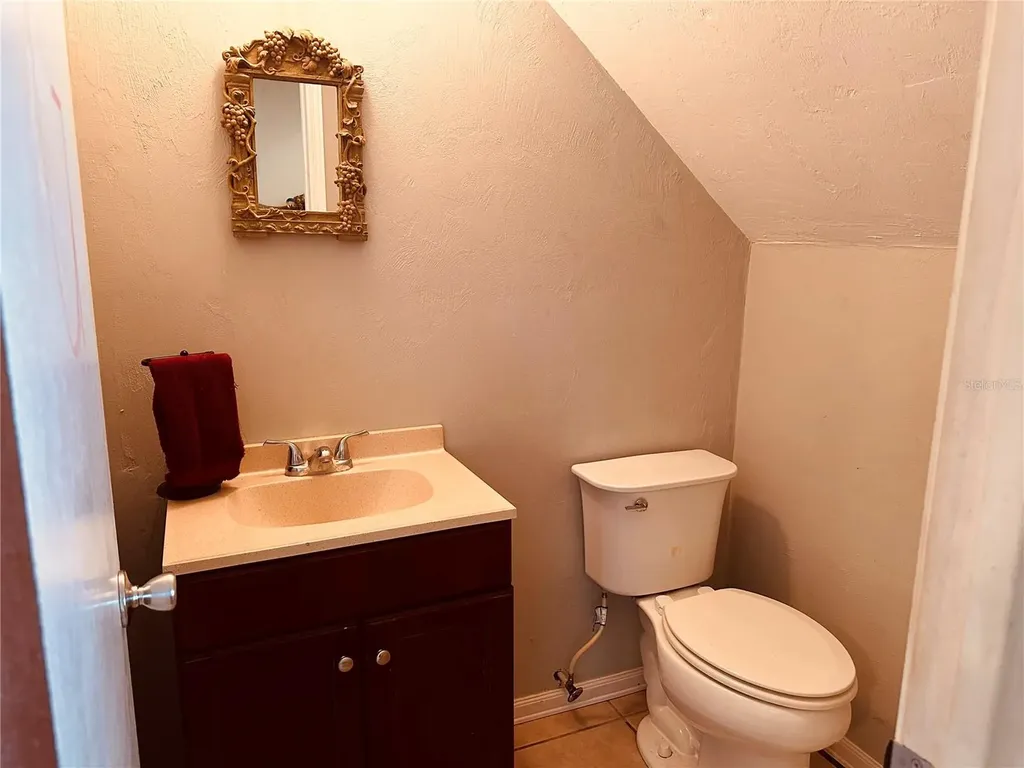 1649 E Shangri La Drive Daytona Beach FL 32119