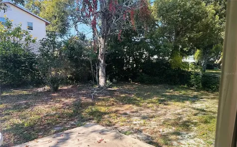 1649 E Shangri La Drive Daytona Beach FL 32119