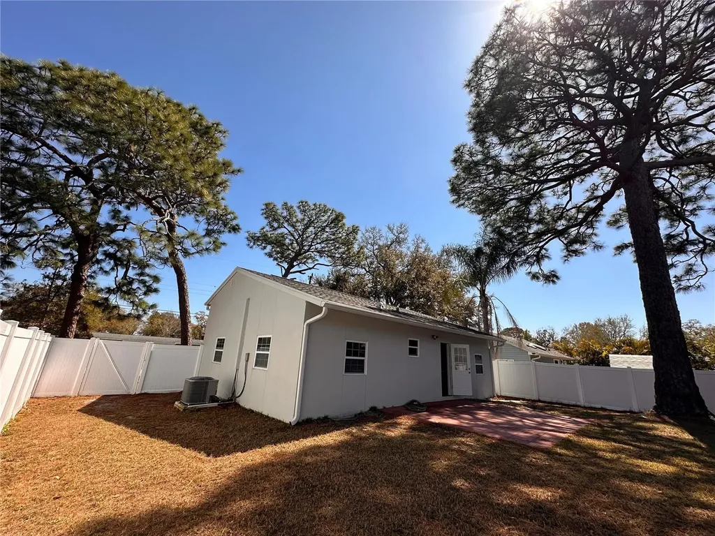 216 David Avenue Clearwater FL 33759