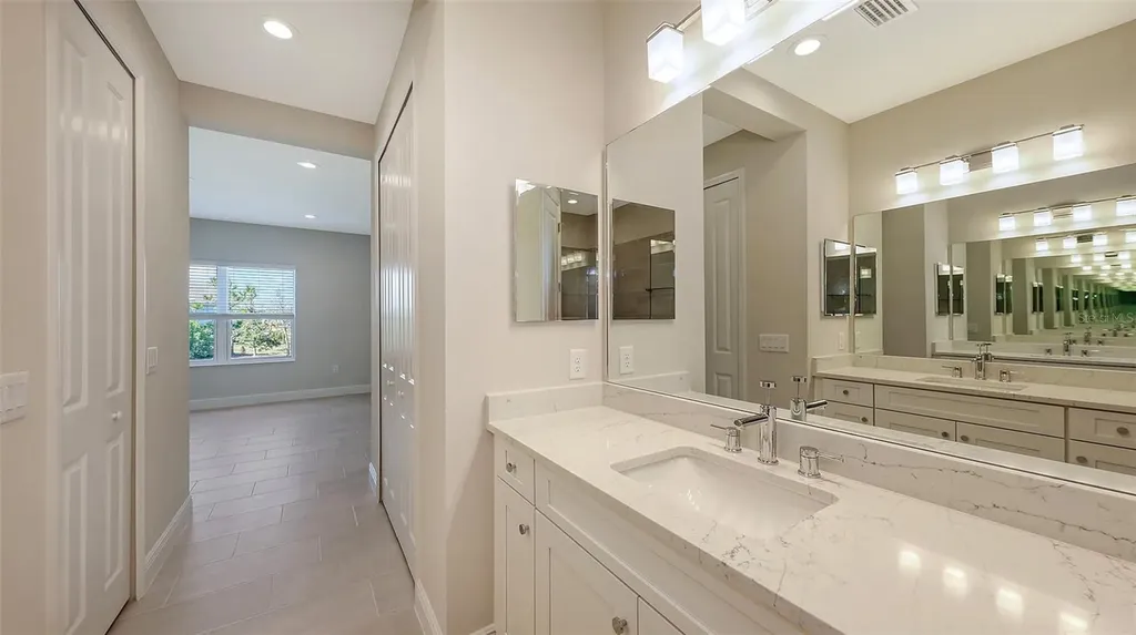 18131 Franklin Park Court Venice FL 34293