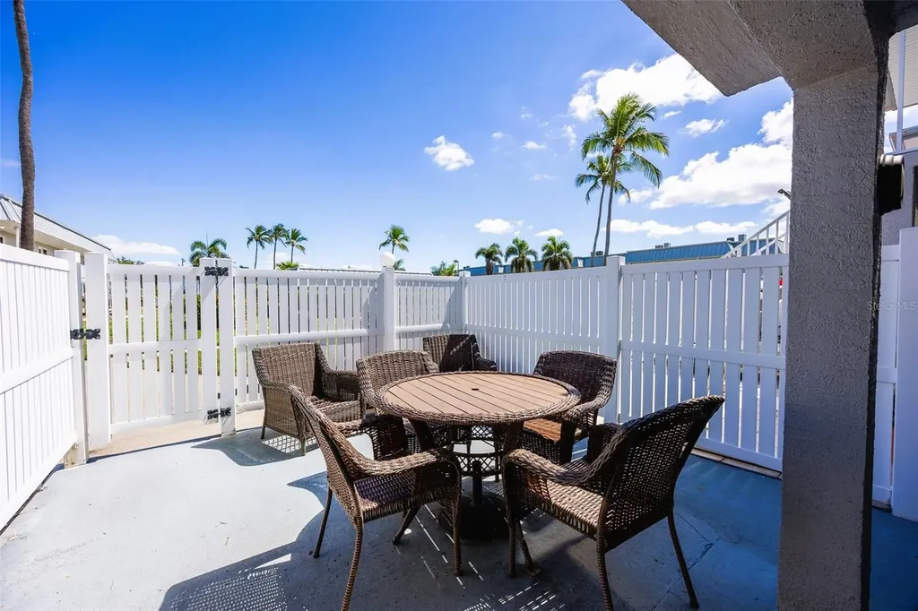 6777 Winkler Road Fort Myers FL 33919