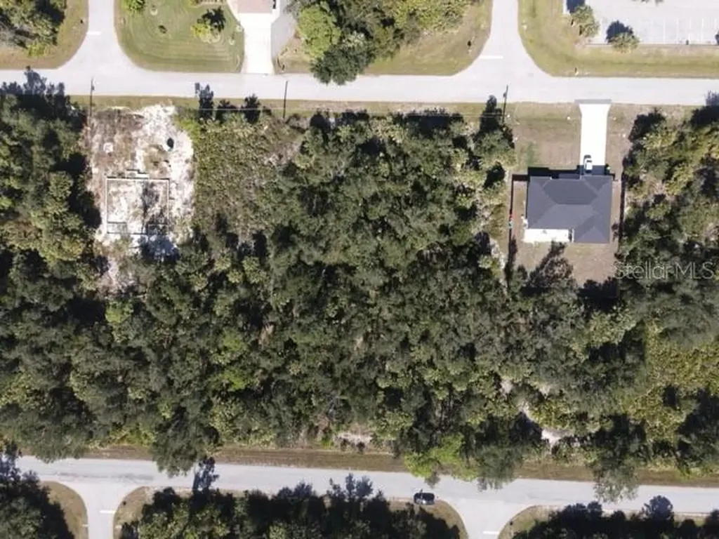 17340 Poston Avenue Port Charlotte FL 33948