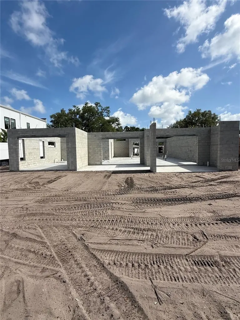 2232 Grove Street Sarasota FL 34239