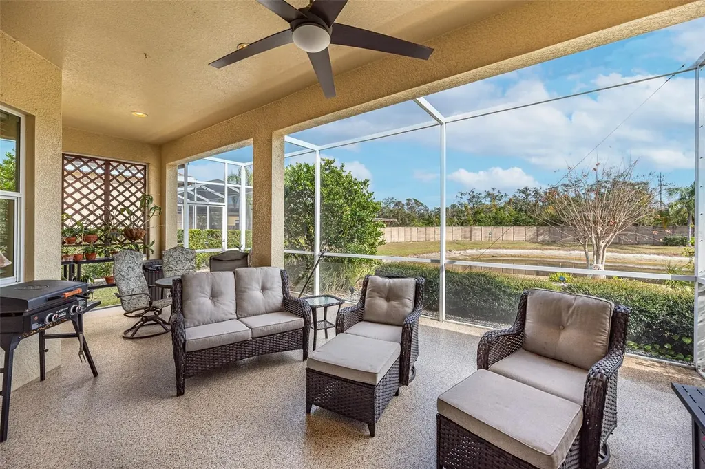 1649 Emerald Dunes Drive Sun City Center FL 33573