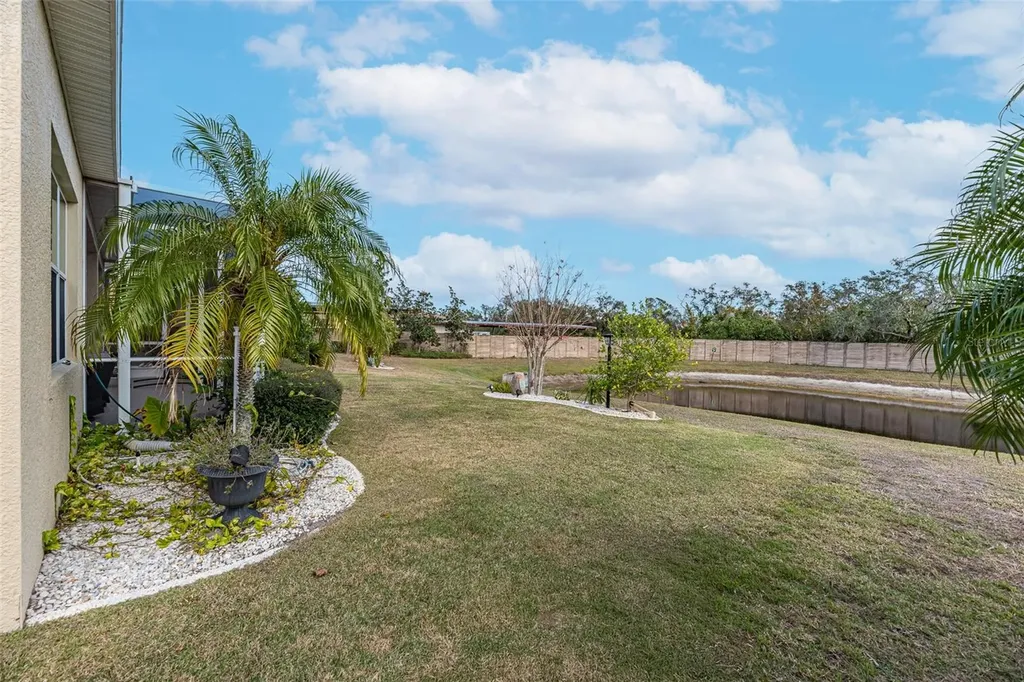 1649 Emerald Dunes Drive Sun City Center FL 33573