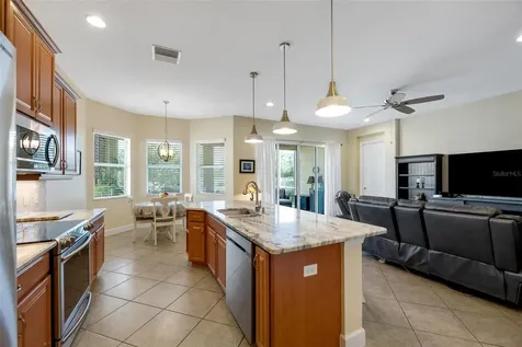 1649 Emerald Dunes Drive Sun City Center FL 33573