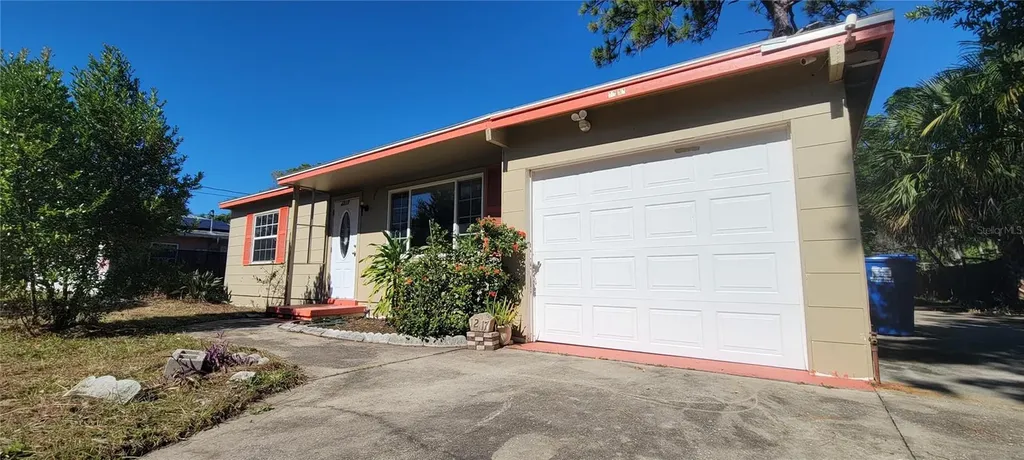 1217 Asturia Way S St Petersburg FL 33705