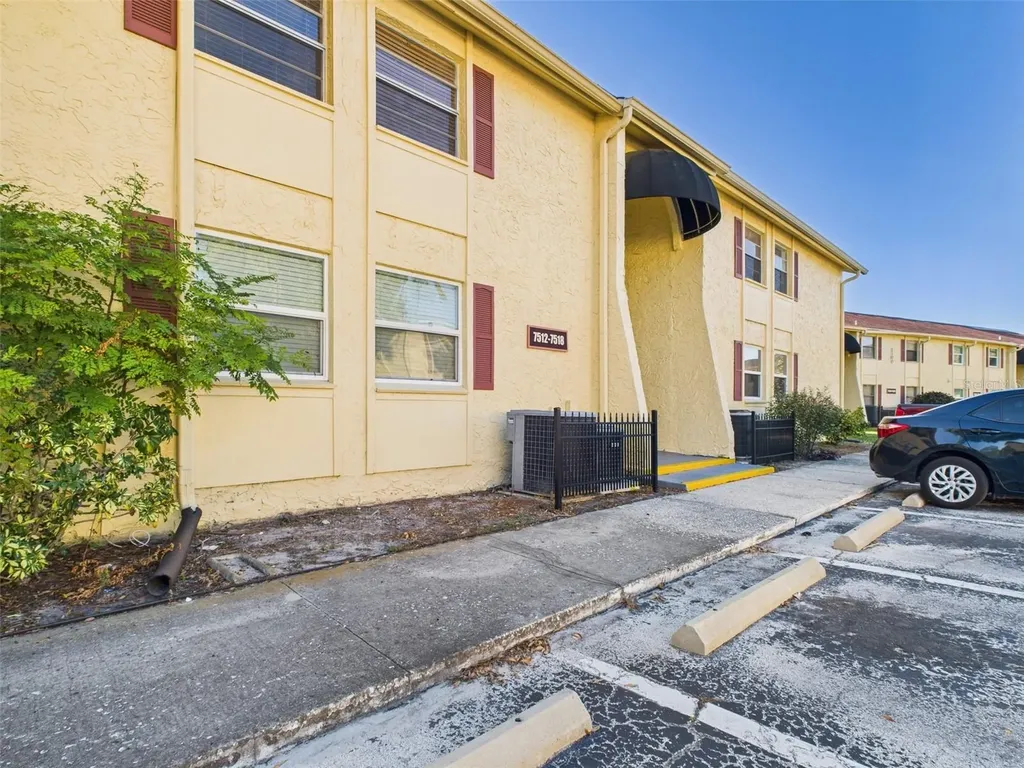 7512 Dolonita Drive Tampa FL 33615