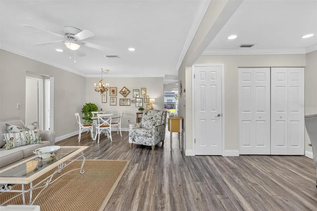 4207 34th Avenue Drive W Bradenton FL 34205