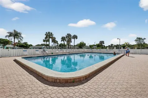 4207 34th Avenue Drive W Bradenton FL 34205