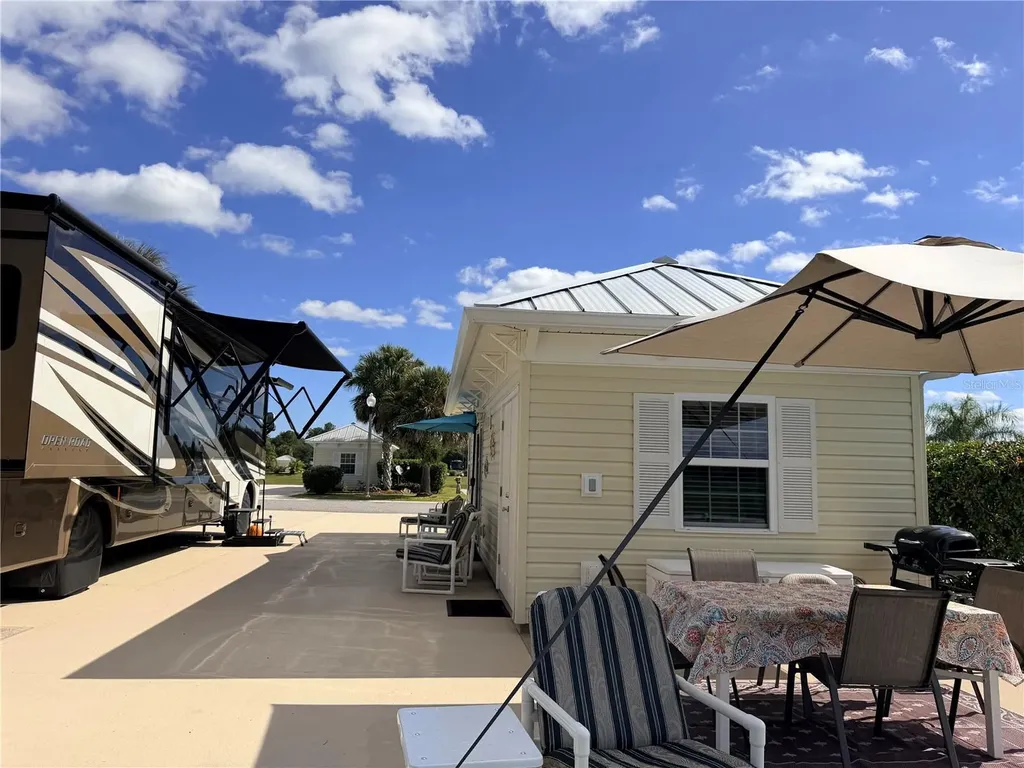 9594 SE 47th Way Webster FL 33597