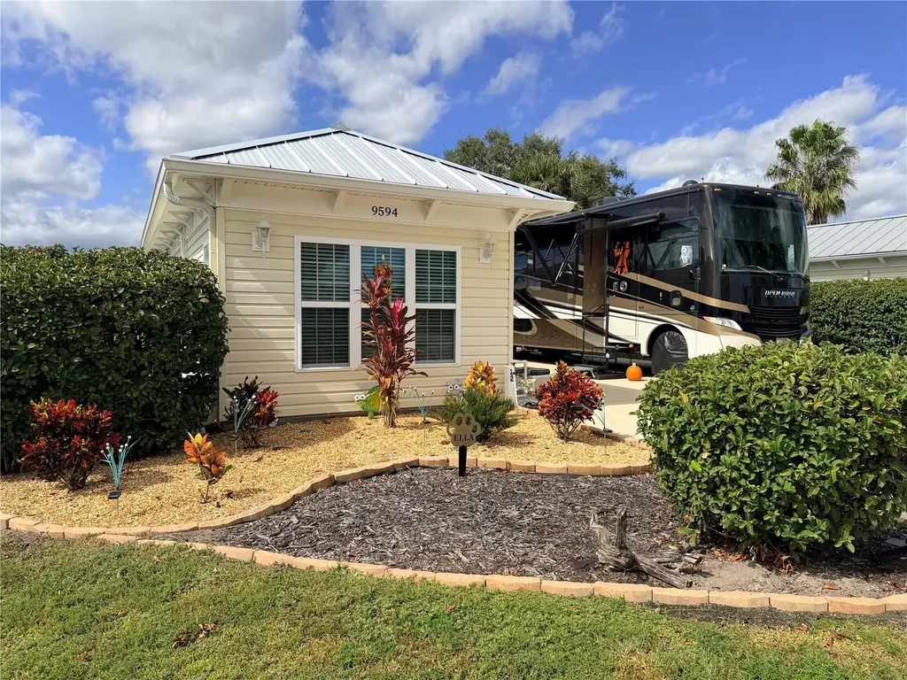 9594 SE 47th Way Webster FL 33597