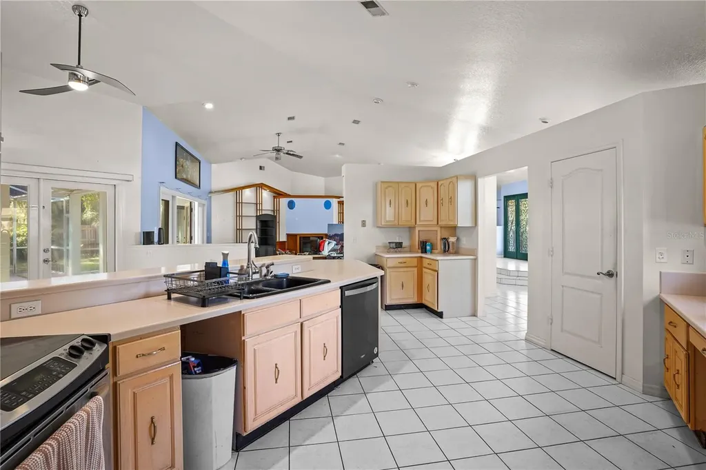 2286 Lake Francis Drive Apopka FL 32712