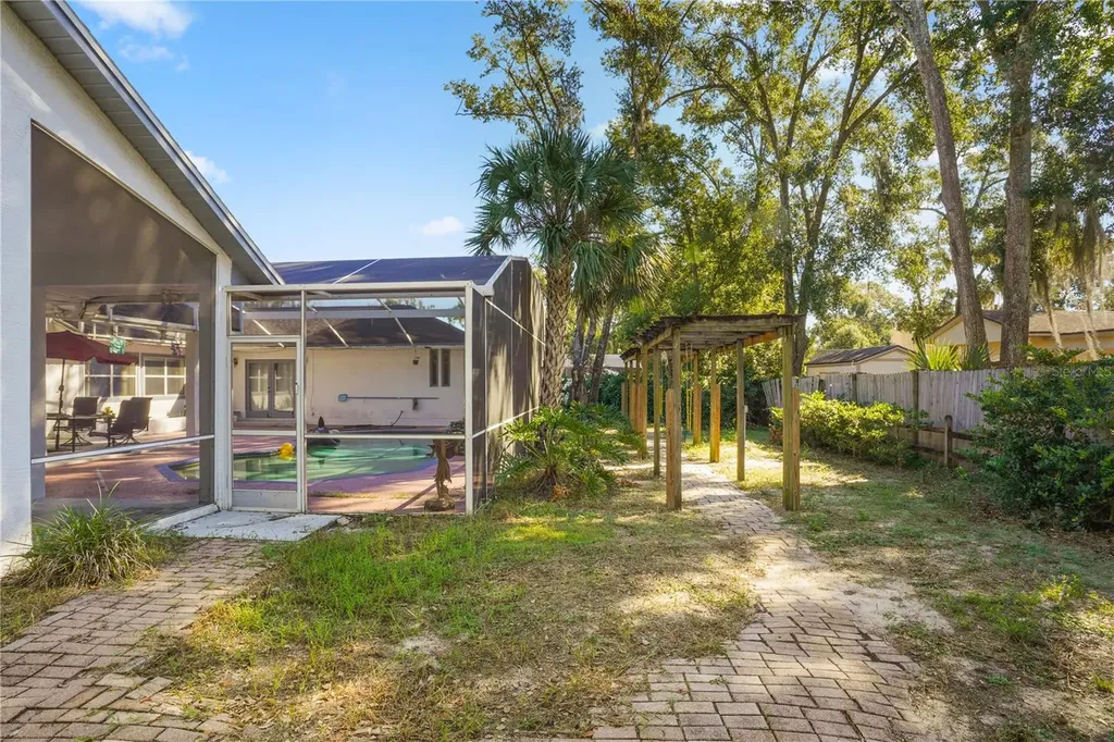 2286 Lake Francis Drive Apopka FL 32712