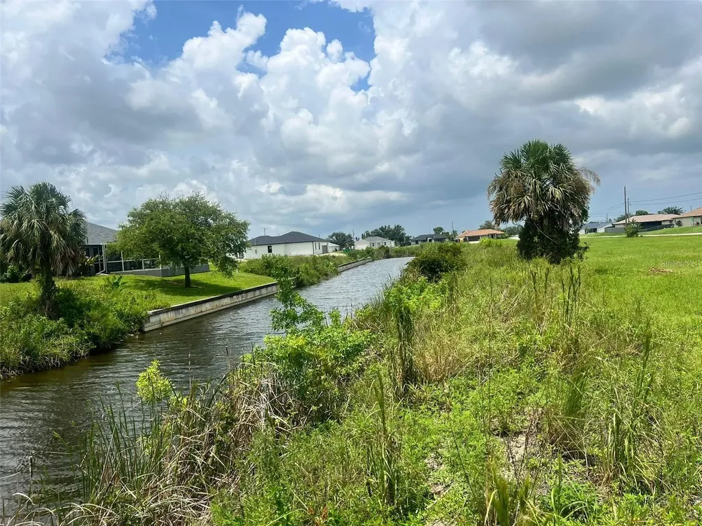 1802 NE 14th Street Cape Coral FL 33909