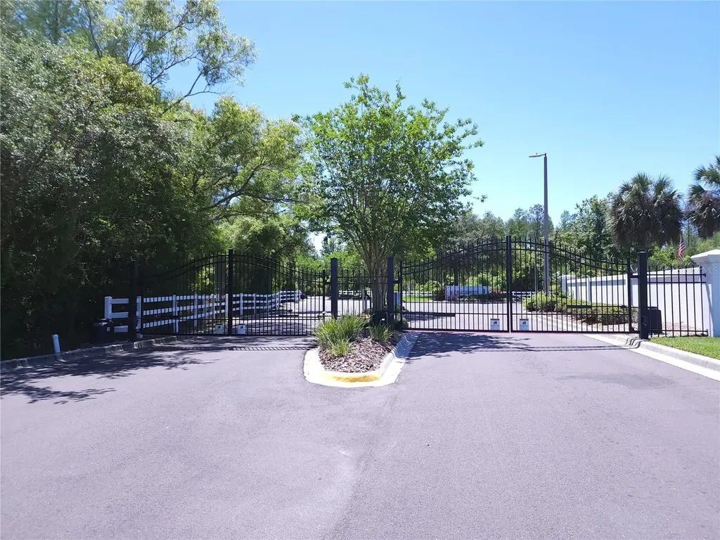 1211 Haddington Way Wesley Chapel FL 33543