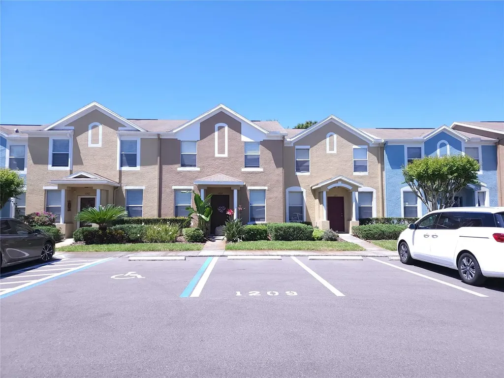 1211 Haddington Way Wesley Chapel FL 33543