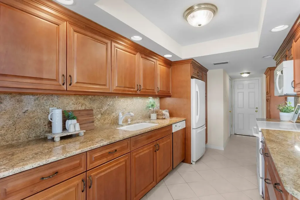 1750 Benjamin Franklin Drive Sarasota FL 34236