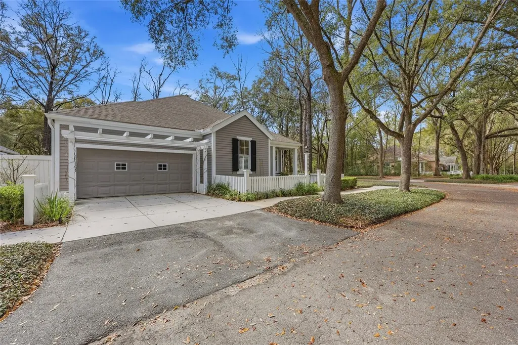 10067 SW 52nd Road Gainesville FL 32608