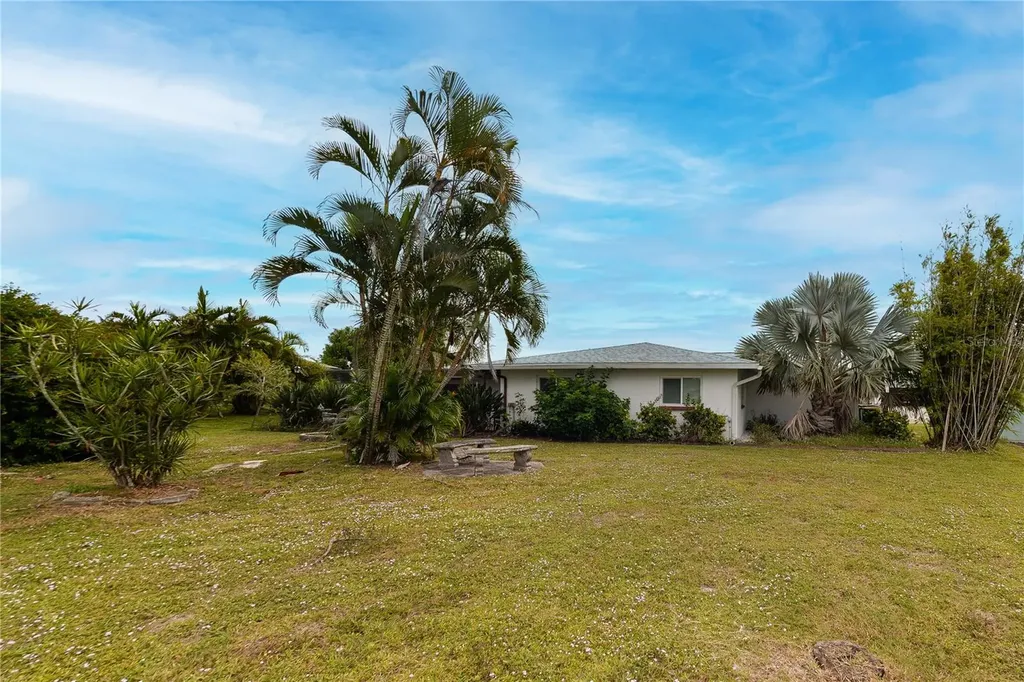 124 Caddy Road Rotonda West FL 33947