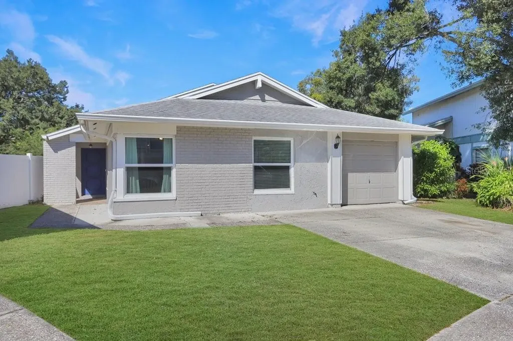 10305 Del Mar Circle Tampa FL 33624