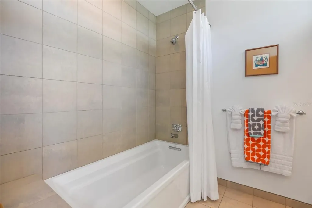 1739 Cherokee Drive Sarasota FL 34239
