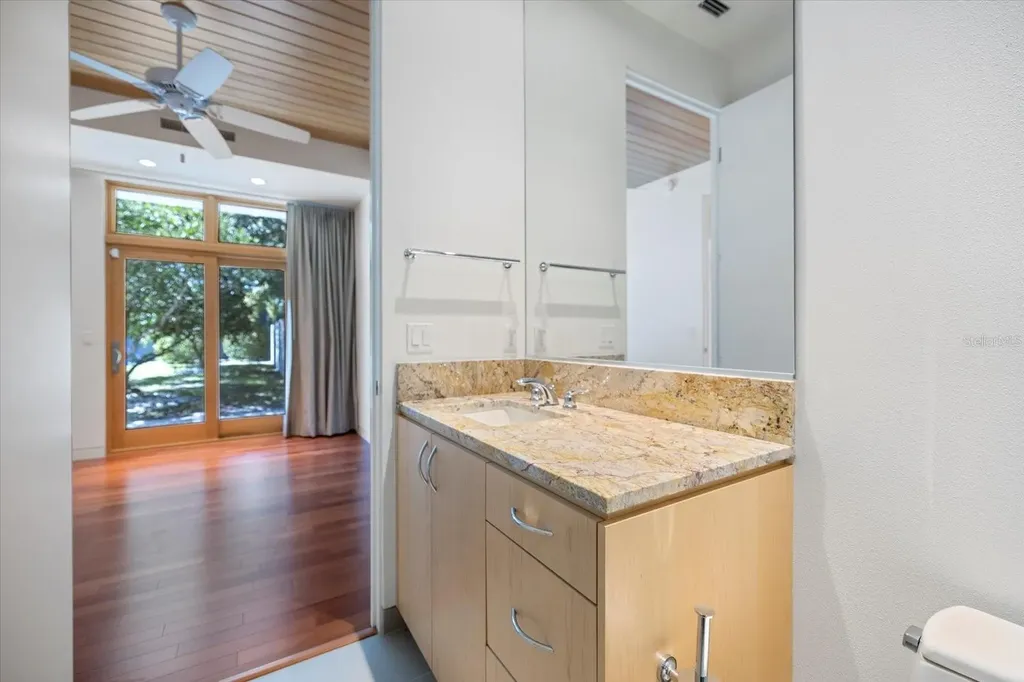 1739 Cherokee Drive Sarasota FL 34239