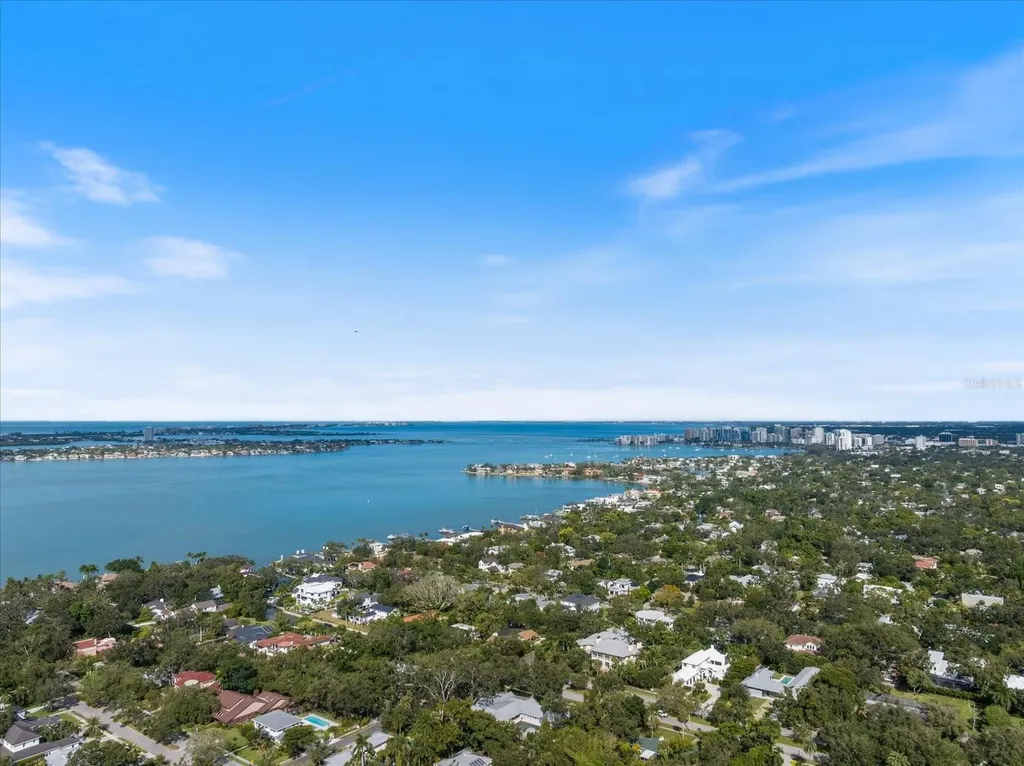 1739 Cherokee Drive Sarasota FL 34239