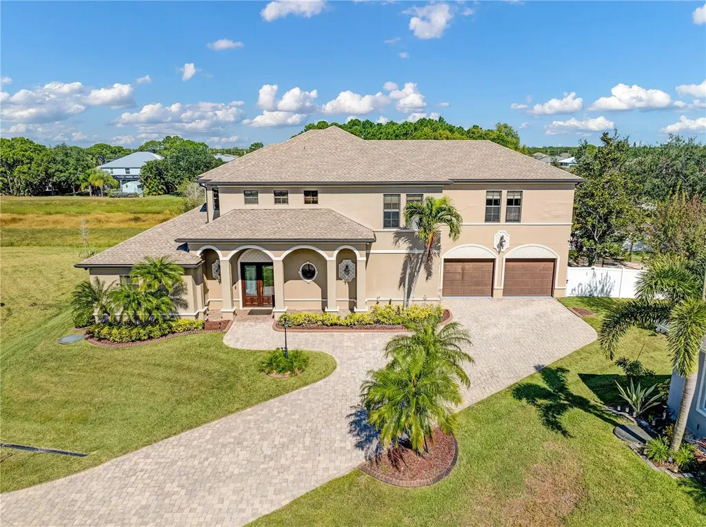 5811 NW Blue Bonnet Court Port St Lucie FL 34986