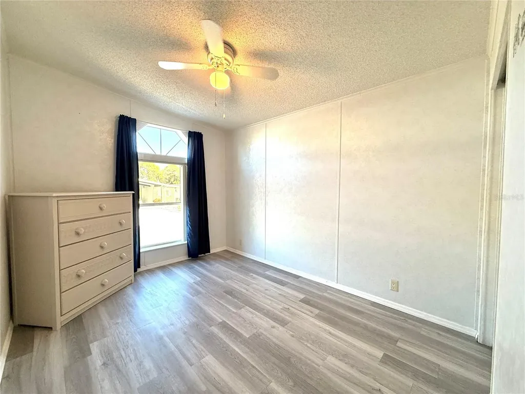 209 N Saint Thomas Circle Apollo Beach FL 33572