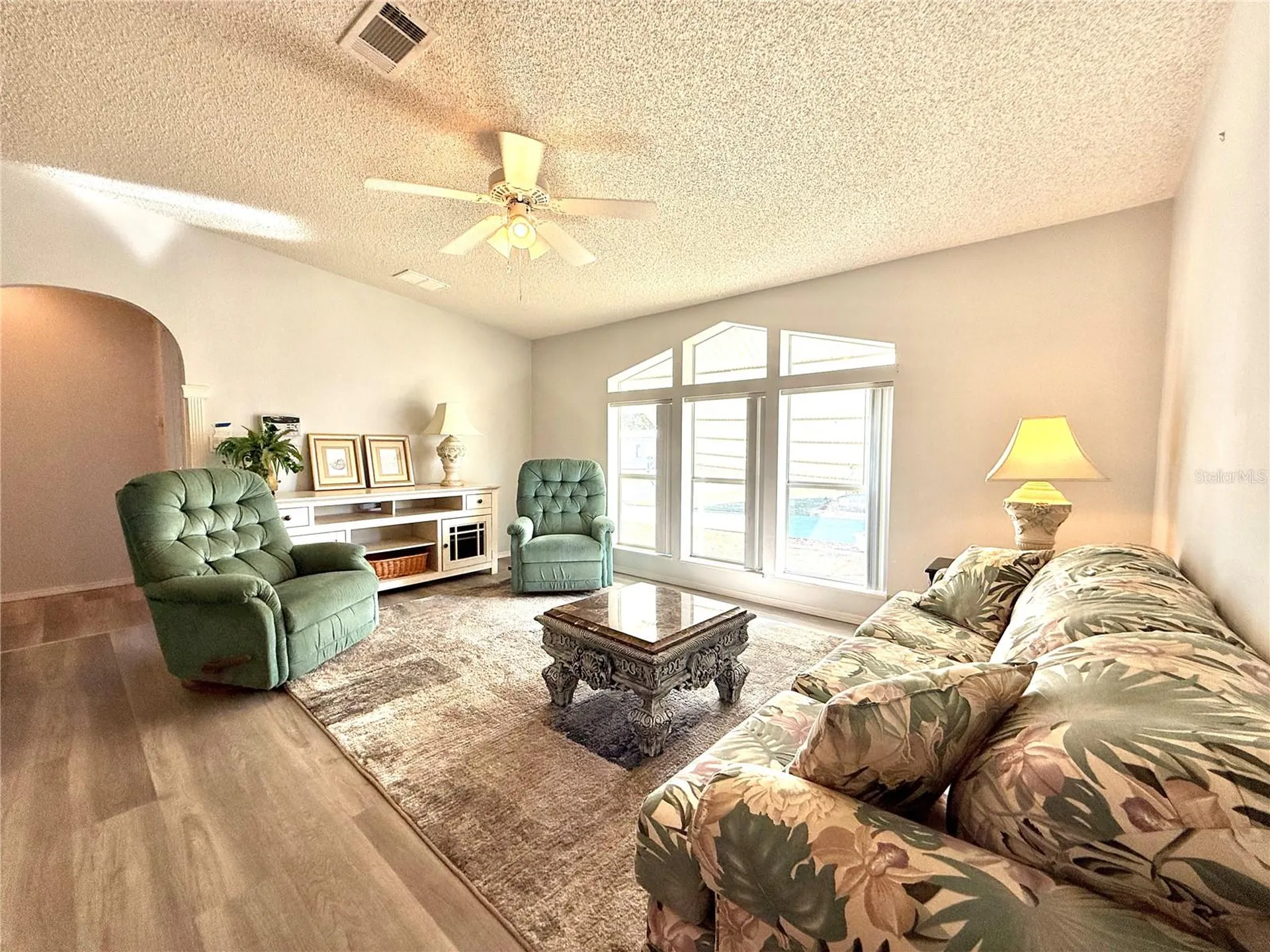 209 N Saint Thomas Circle Apollo Beach FL 33572