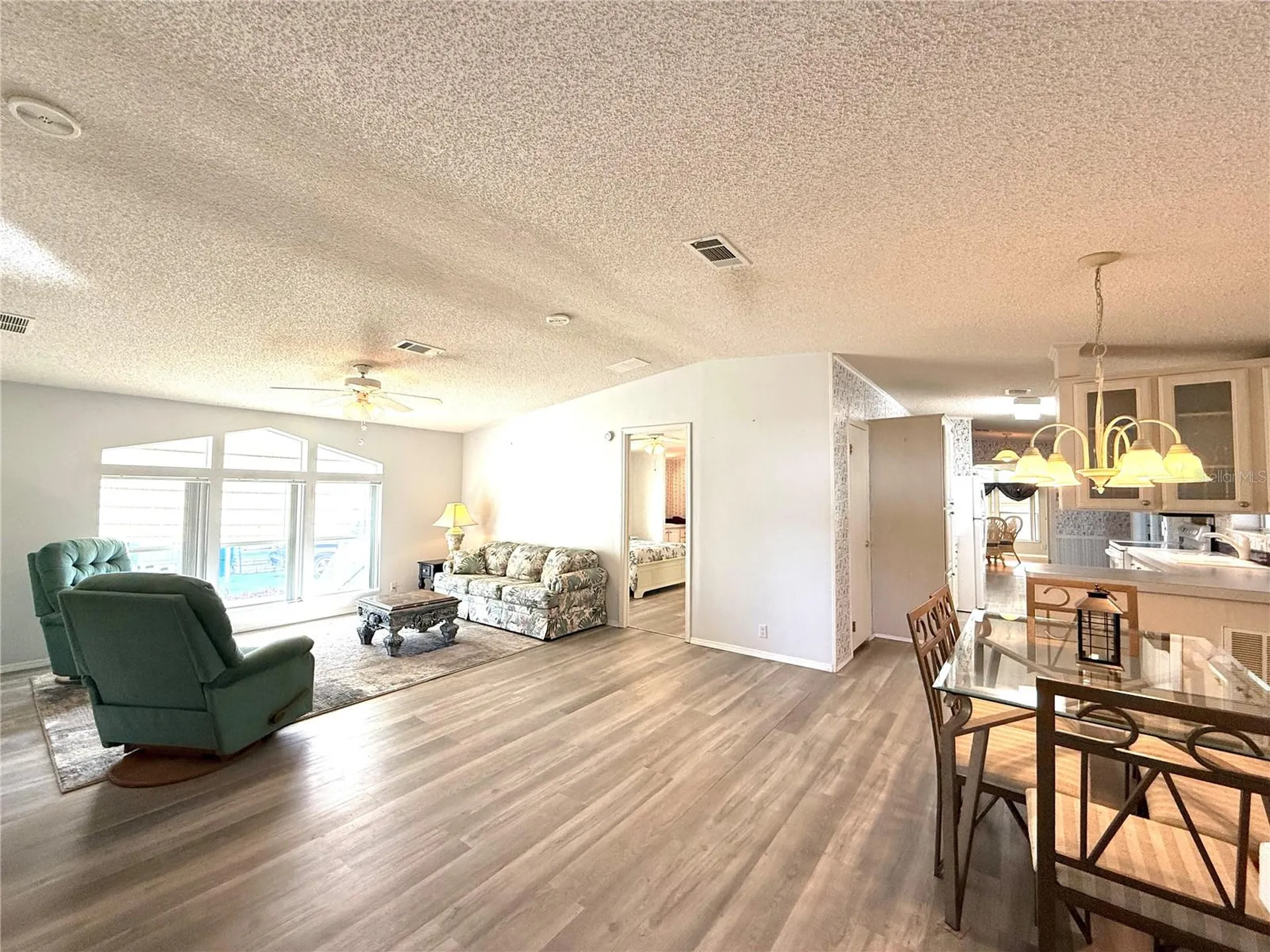 209 N Saint Thomas Circle Apollo Beach FL 33572