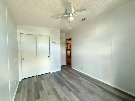 209 N Saint Thomas Circle Apollo Beach FL 33572