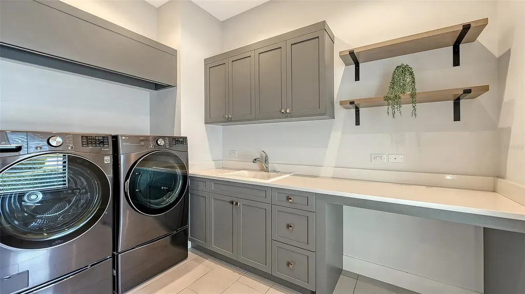 9224 Starry Night Avenue Sarasota FL 34241
