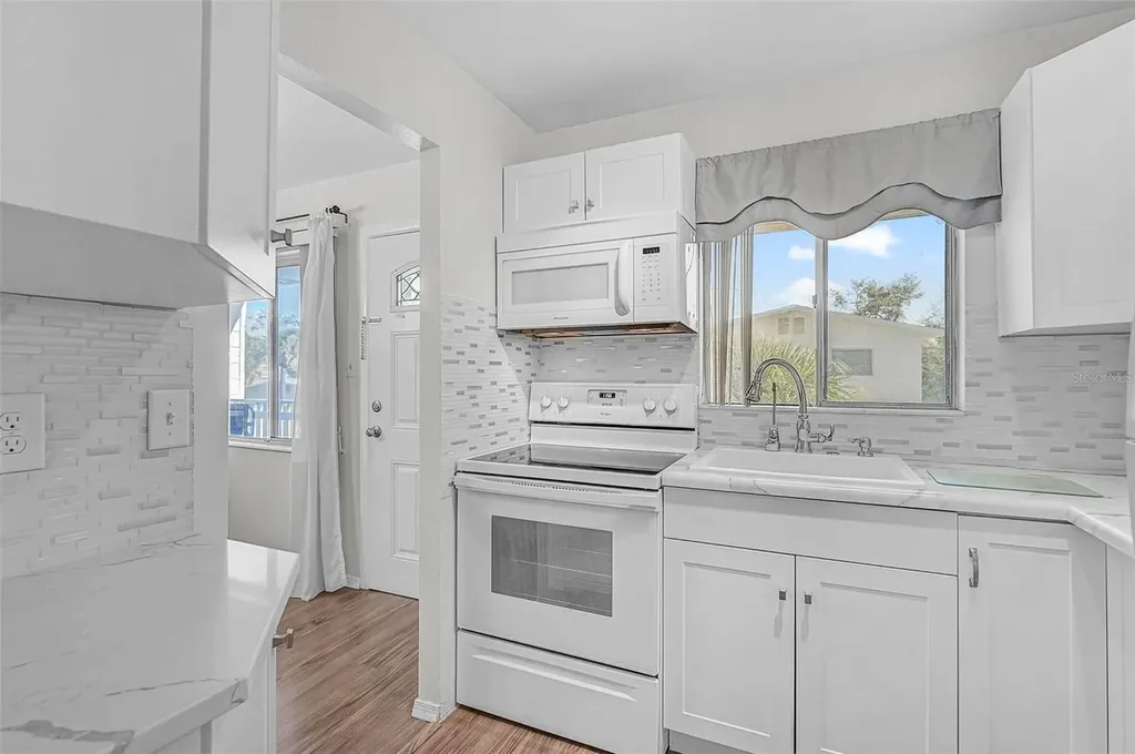 5940 Easy Street Bradenton FL 34207