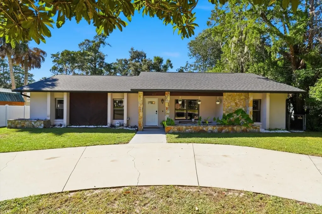 807 N Hollywood Circle Crystal River FL 34429