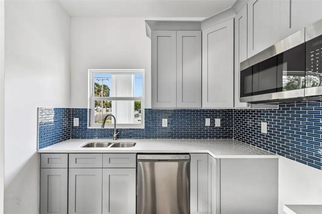 2313 E Columbus Drive Tampa FL 33605