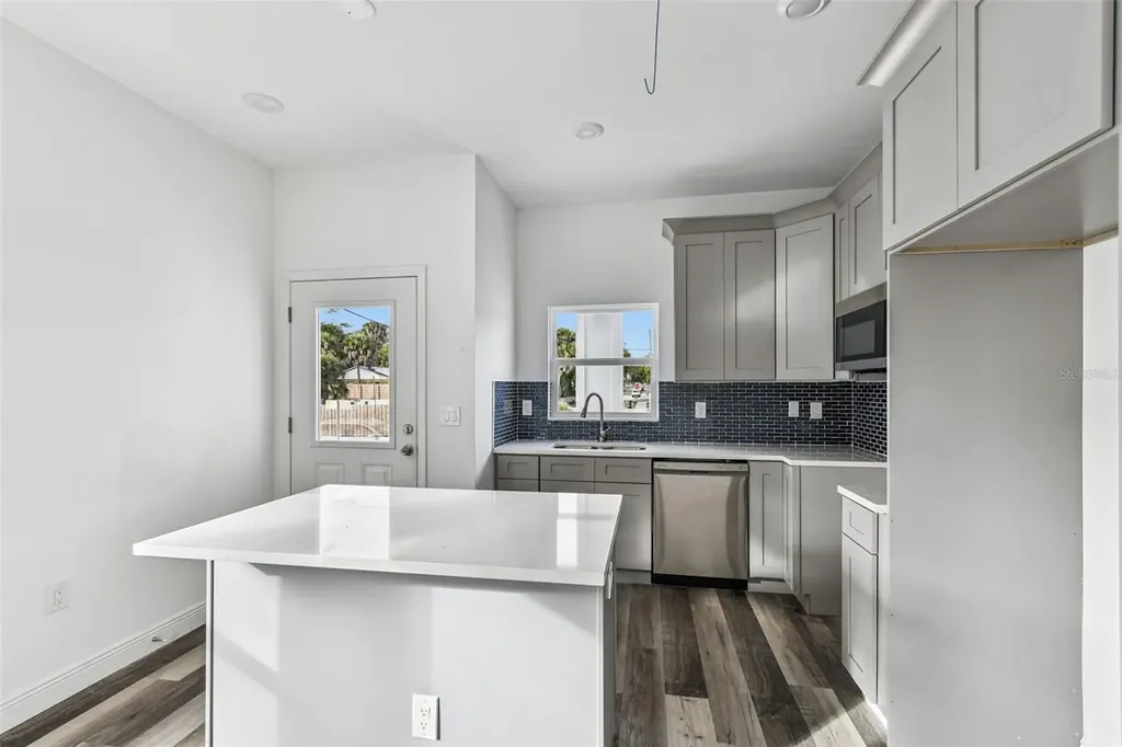 2313 E Columbus Drive Tampa FL 33605