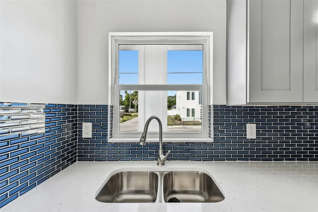 2313 E Columbus Drive Tampa FL 33605