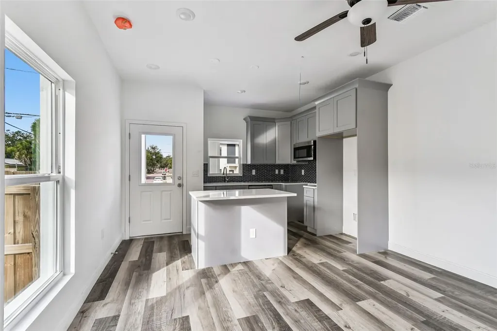 2313 E Columbus Drive Tampa FL 33605