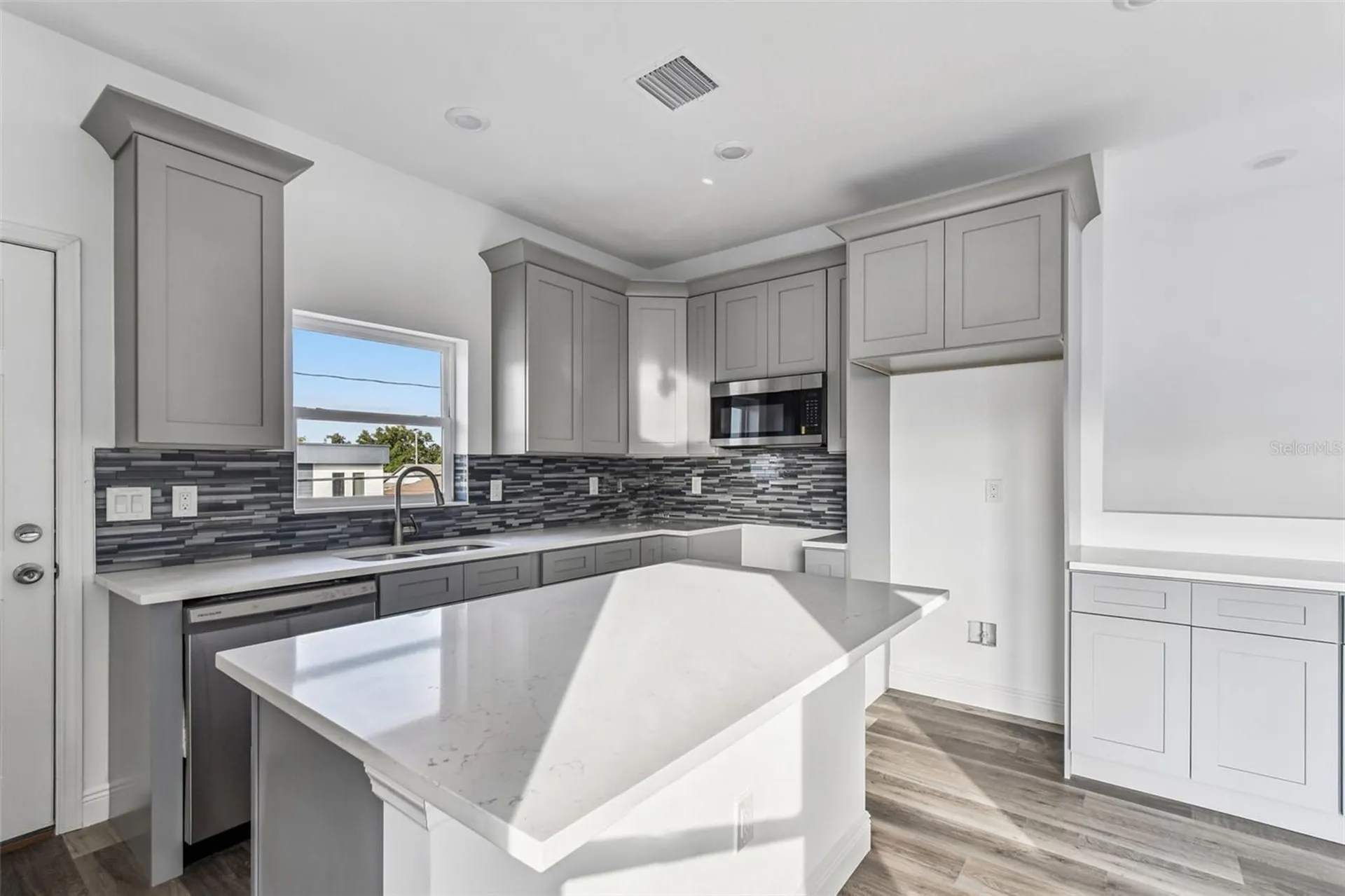 2313 E Columbus Drive Tampa FL 33605