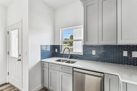 2313 E Columbus Drive Tampa FL 33605