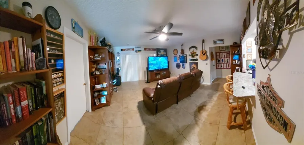 906 Bluewater Drive Sun City Center FL 33573