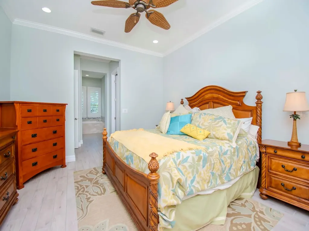 717 Manns Harbor Drive Apollo Beach FL 33572