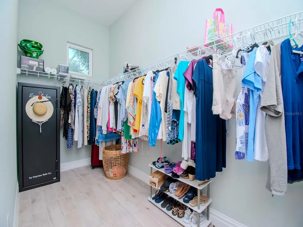 717 Manns Harbor Drive Apollo Beach FL 33572